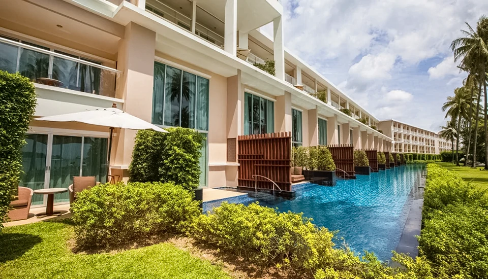 هتل پوکت پانوا بیچ فرانت ریزورت